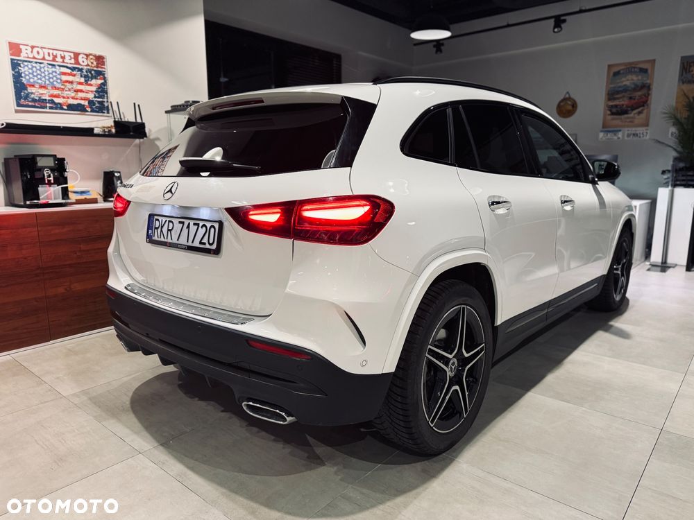 Mercedes-Benz GLA 200 d AMG Line - 6