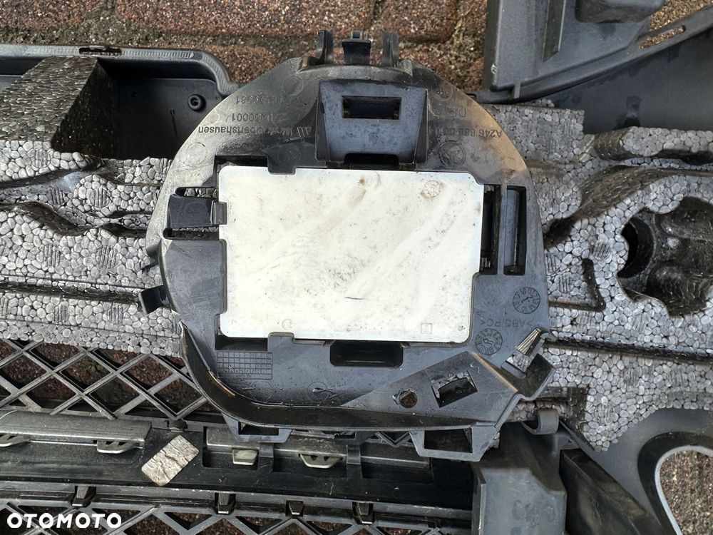 mercedes a klasa a176 zderzak przód przedni - 12