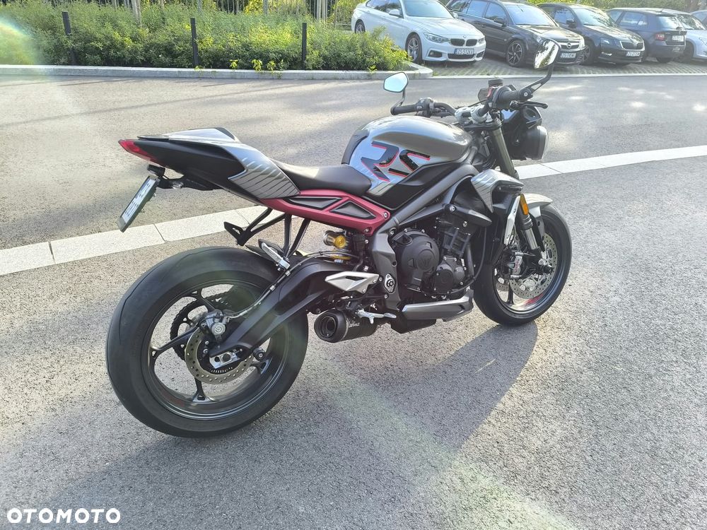 Triumph Street Triple - 1