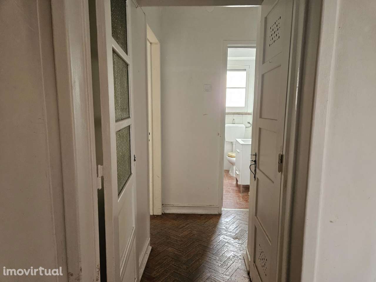 Oportunidade - Apartamento T3 à Praça Paiva Couceiro, Penha de... - Grande imagem: 3/17