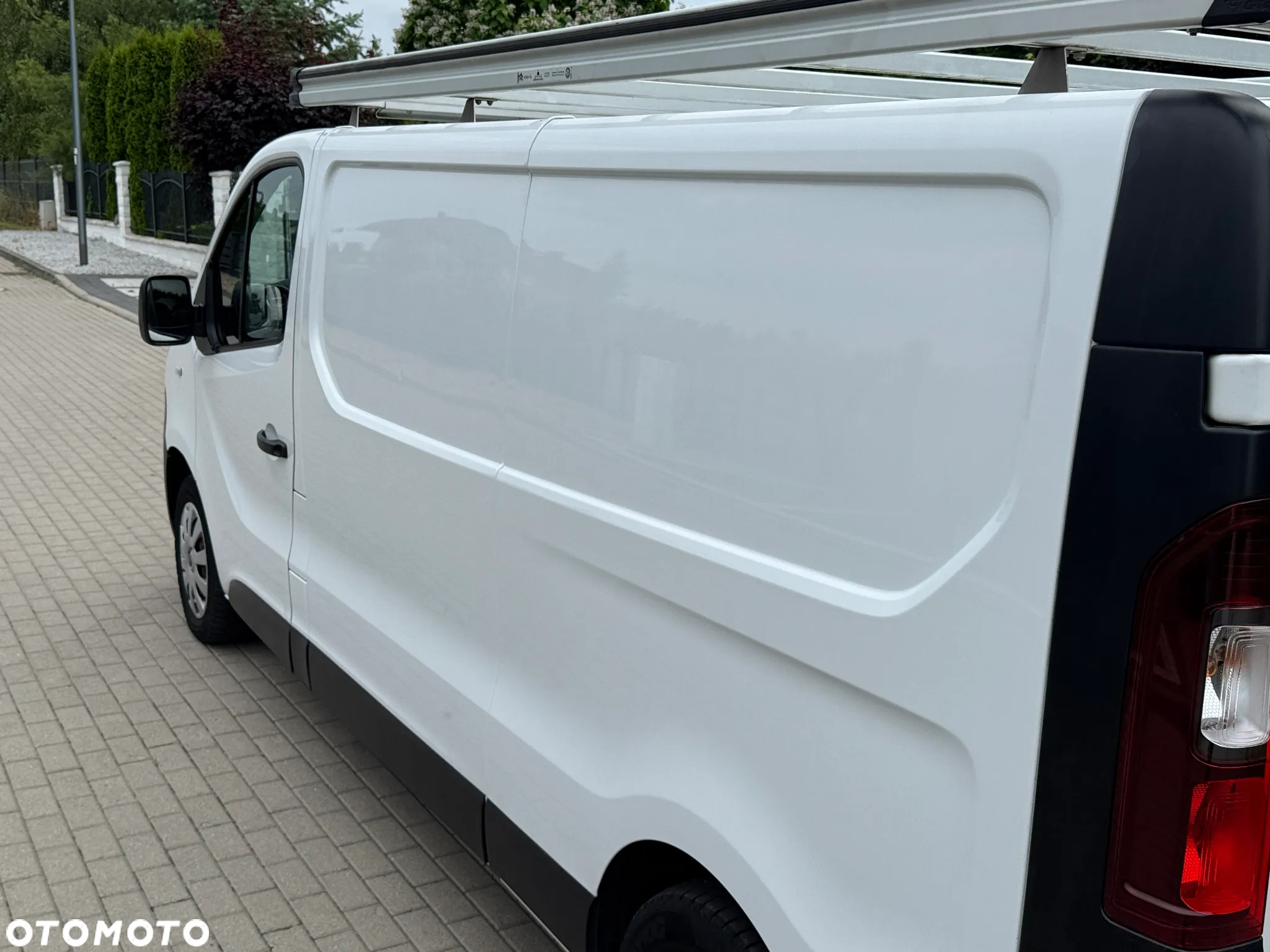Opel VIVARO - 22