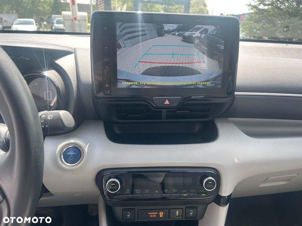 Toyota Yaris Hybrid 1.5 Executive - 12