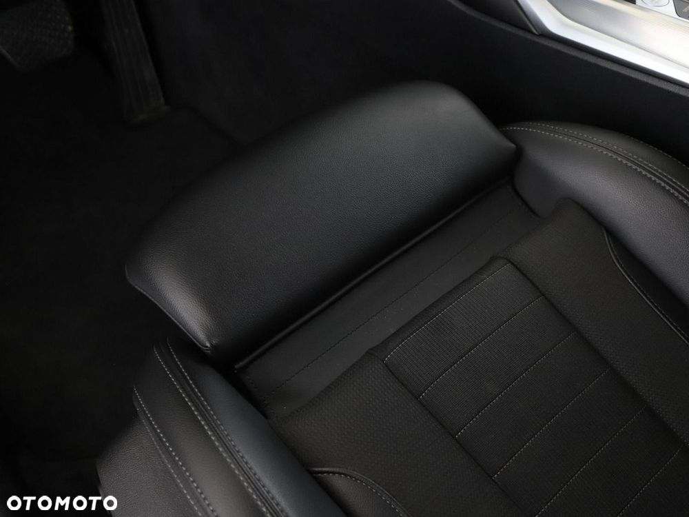 BMW Seria 3 318d MHEV Advantage - 39