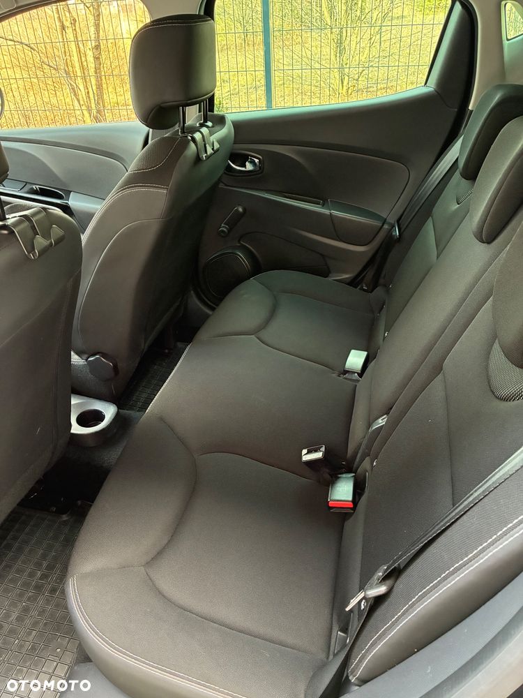 Renault Clio - 11