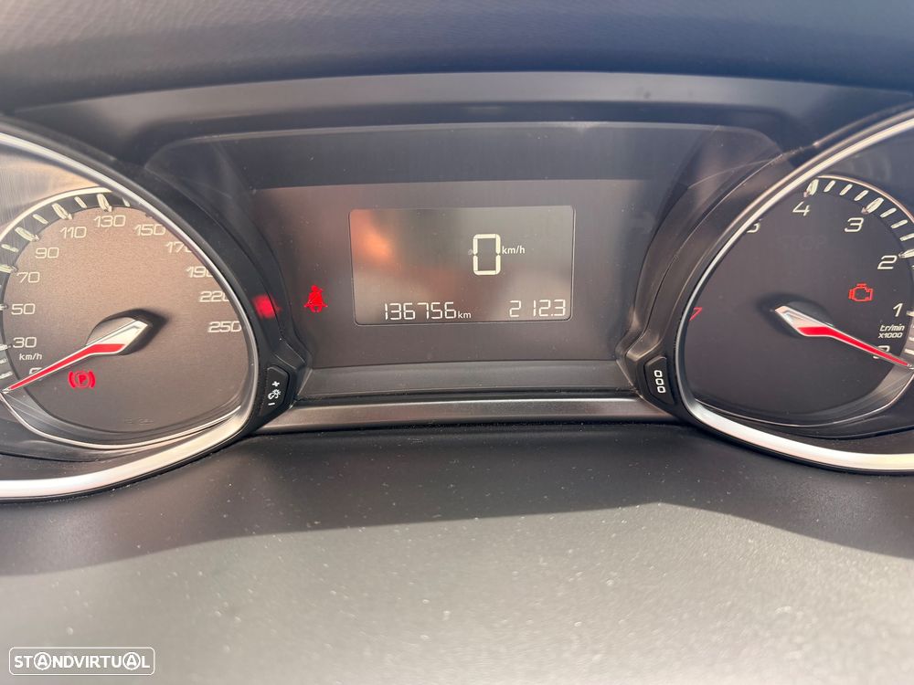 Peugeot 308 1.2 PureTech GT Line - 45