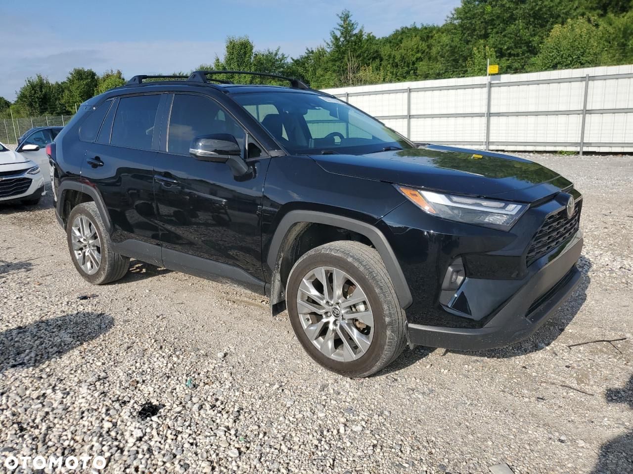 Toyota RAV4 - 1