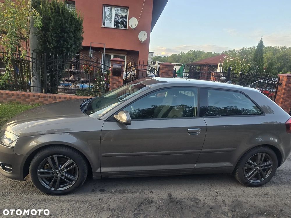 Audi A3 3-drzwiowe 2.0 TDI DPF Quattro Ambition - 3