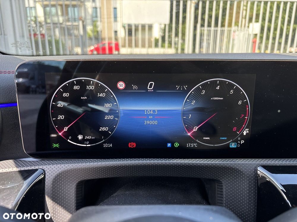 Mercedes-Benz CLA - 13