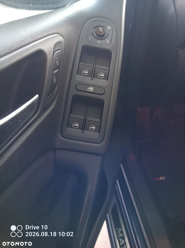 Volkswagen Golf 1.6 Highline - 13
