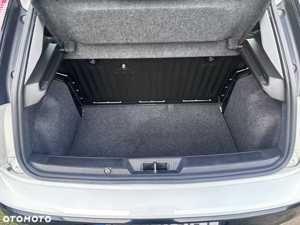Fiat Punto 1.2 Easy Pakiet Easy Plus - 26