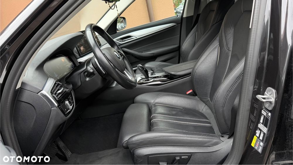 BMW Seria 5 530e xDrive - 8