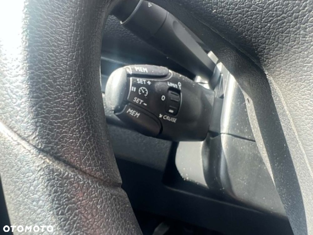 Opel Vivaro Van 1,5 CDTI 120 KM L1H1 2,7t - 15
