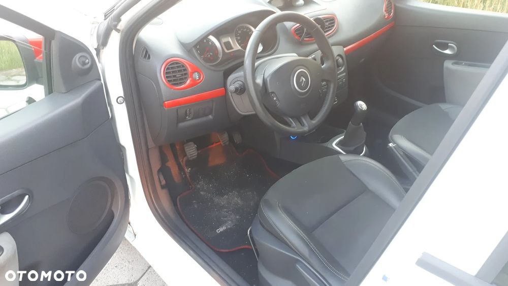Renault Clio 1.2 16V Expression - 13