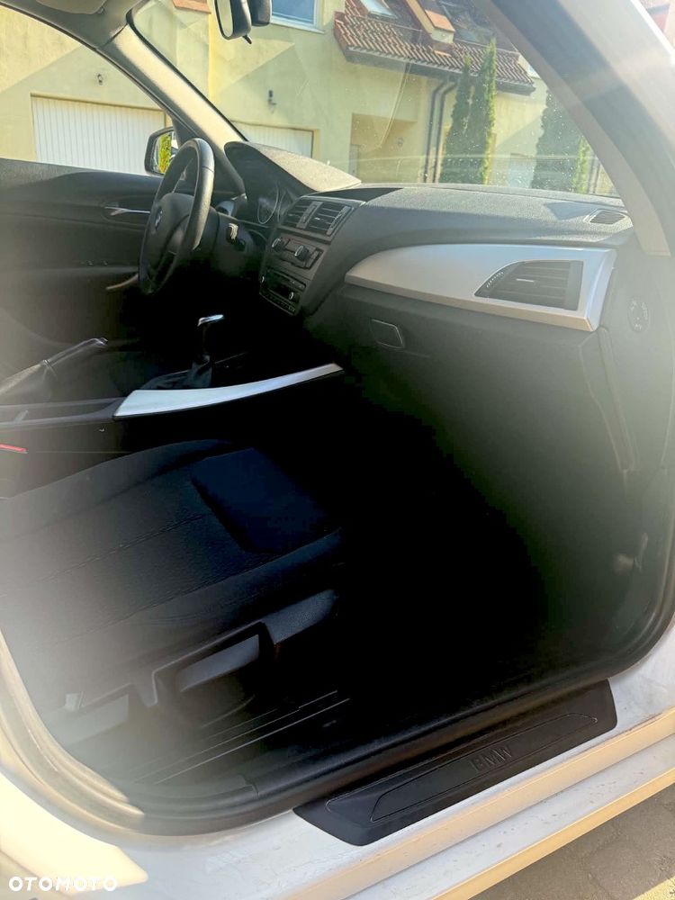 BMW Seria 1 116i - 15