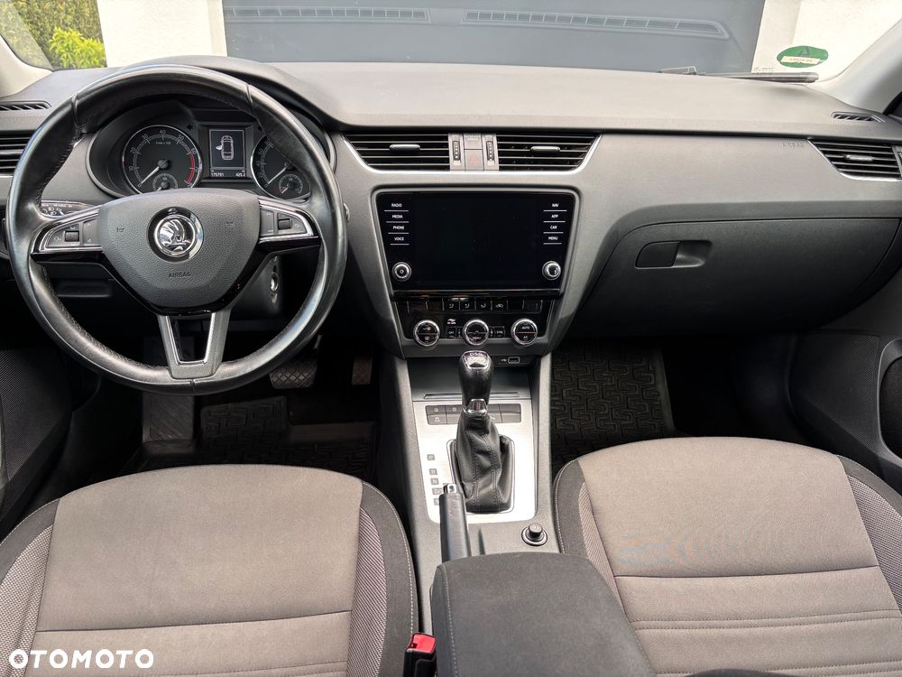 Skoda Octavia 2.0 TSI Ambition DSG - 20