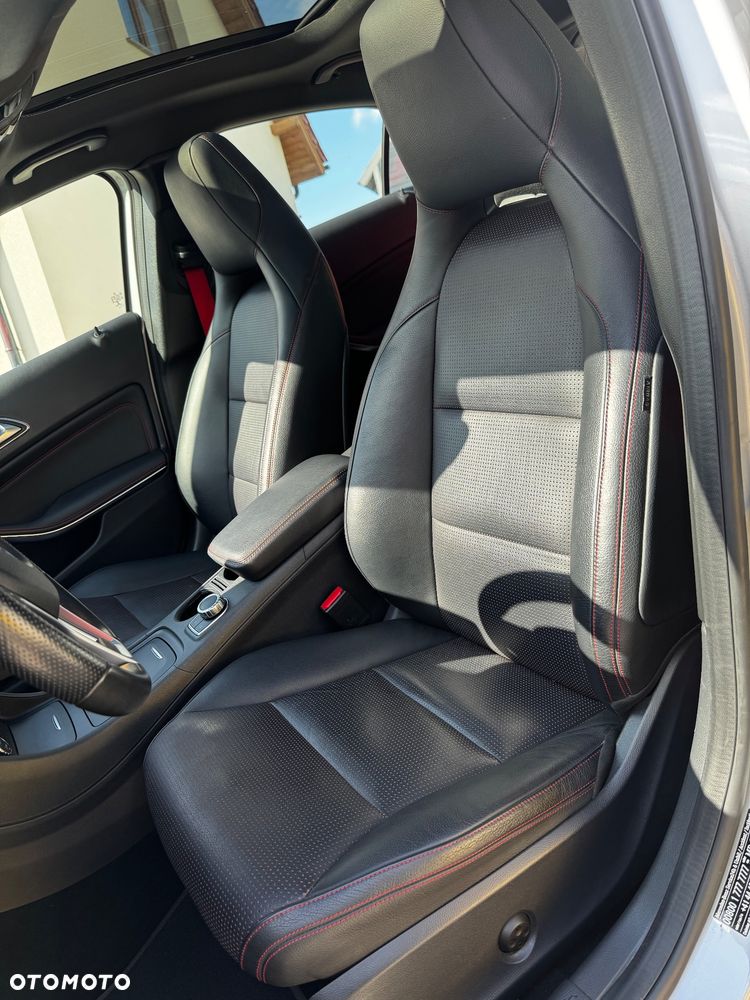 Mercedes-Benz Klasa A 250 4-Matic Sport - 32