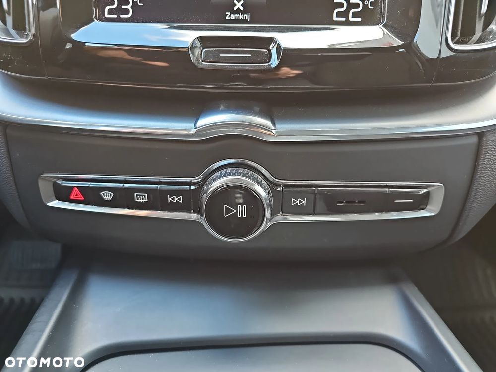 Volvo XC 60 B4 B Momentum Pro - 20