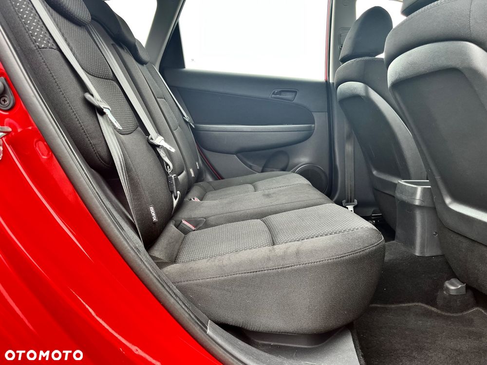 Hyundai i30 1.4 FIFA WM Edition - 17