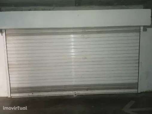 GARAGEM EM BOX DE GRANDES DIMENSÕES MUITO BEM LOCALIZADA EM SILVES PRÓ - Grande imagem: 3/4
