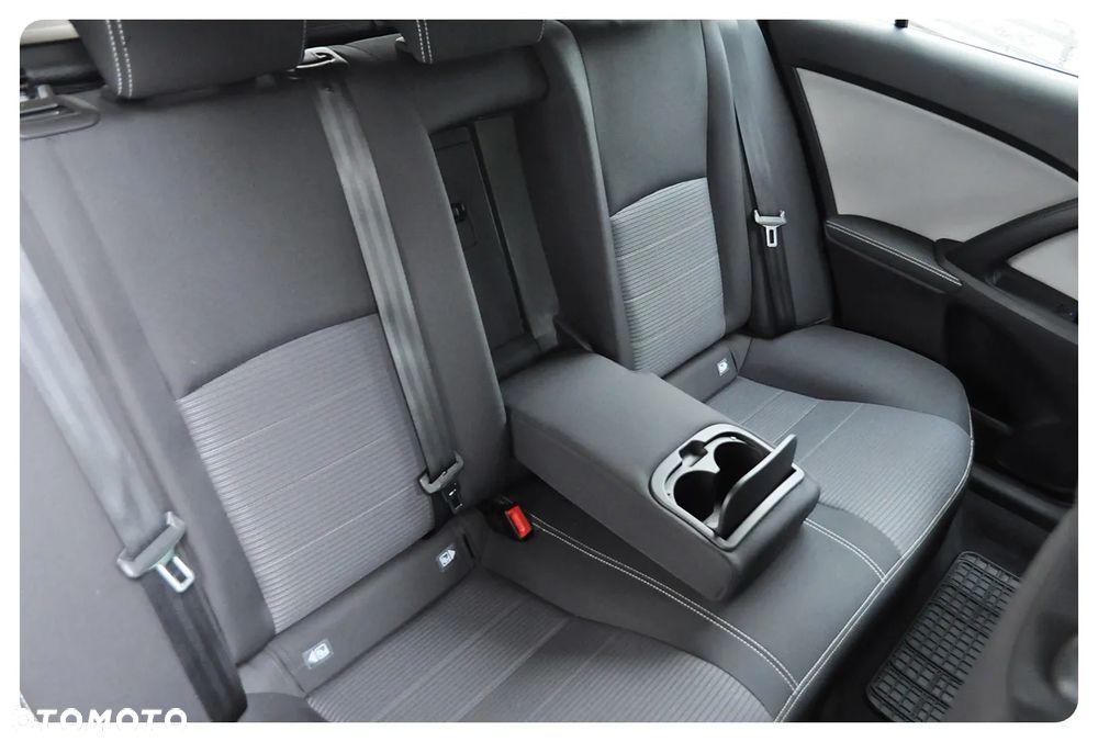 Toyota Avensis Touring Sports 1.8 Business Edition - 7