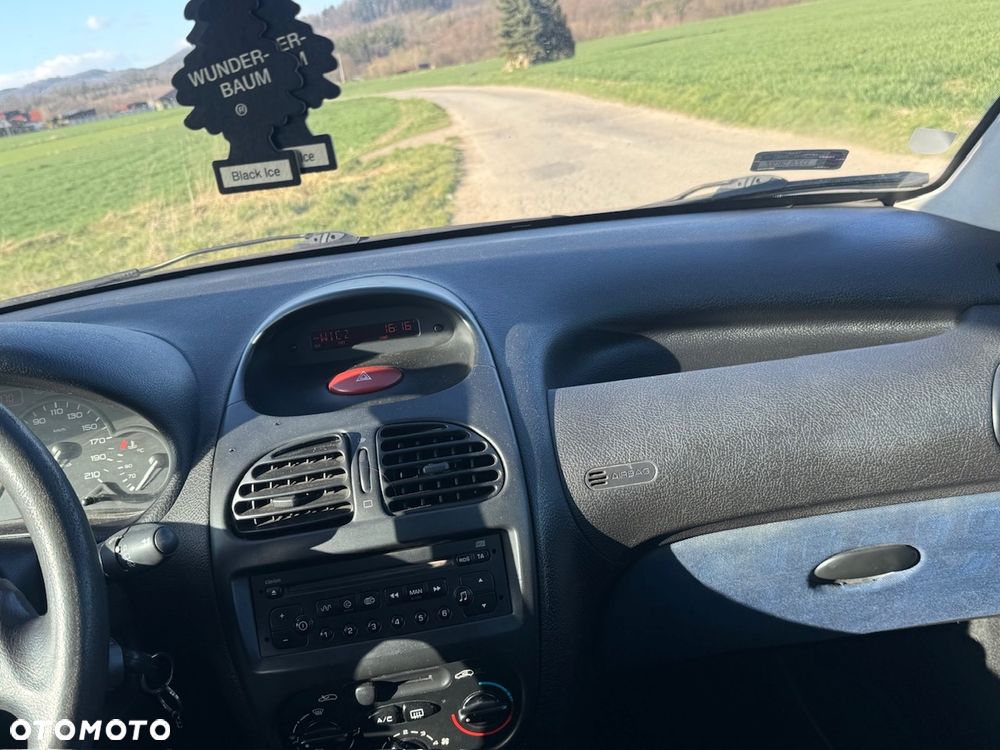 Peugeot 206 - 19