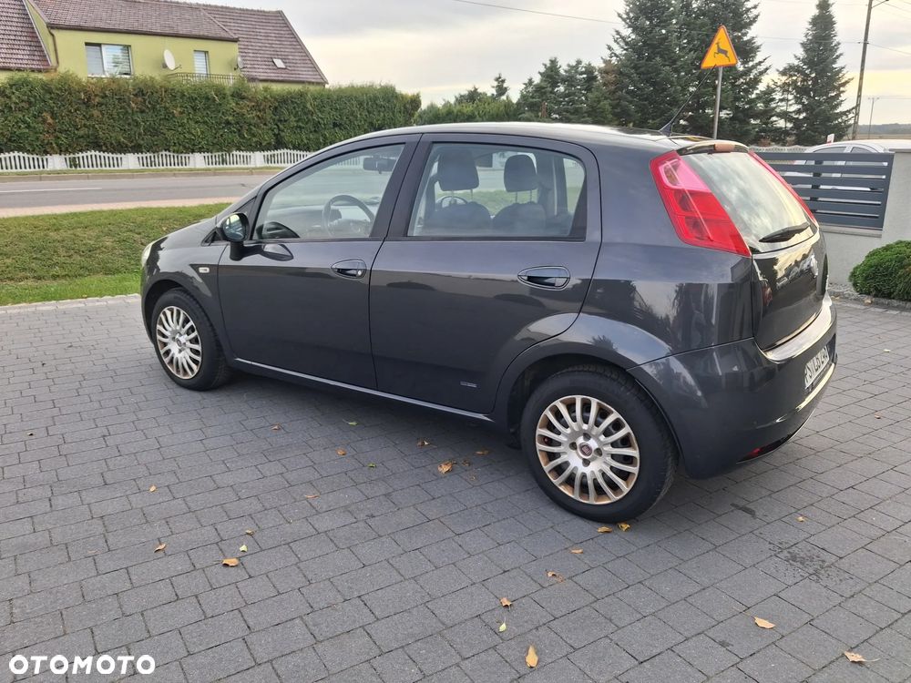 Fiat Grande Punto - 27
