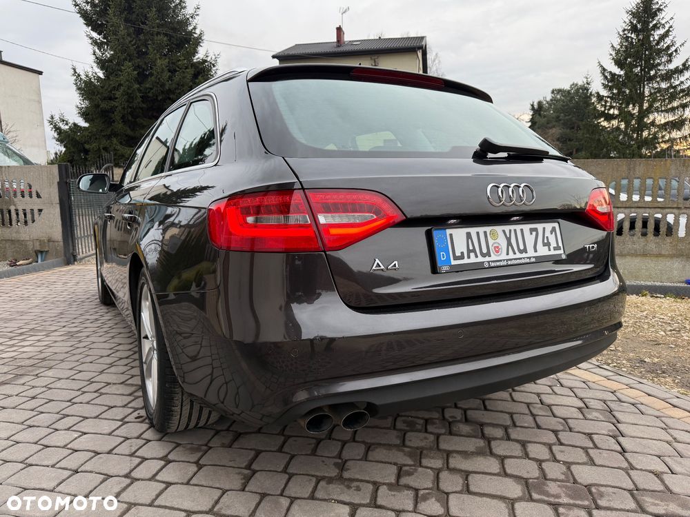 Audi A4 Avant 2.0 TDI DPF S line Sportpaket - 32