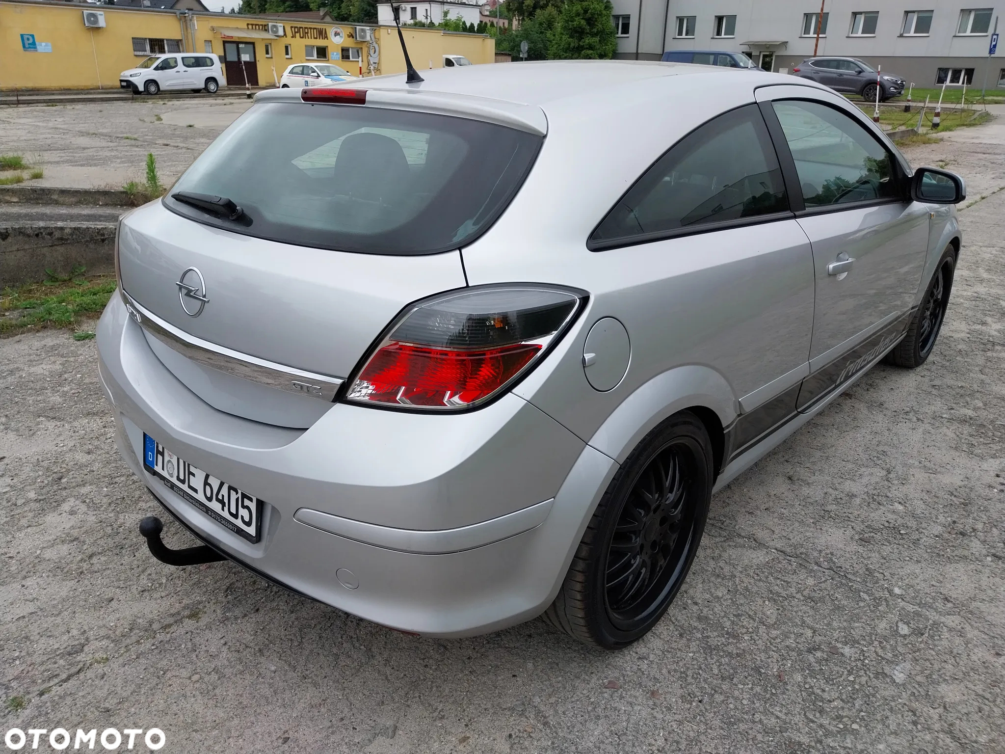 Opel Astra GTC 1.8 Sport - 8