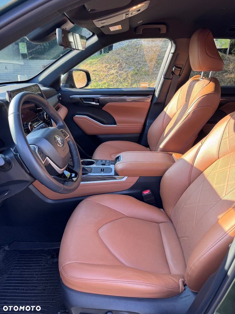 Toyota Highlander 2.5 Hybrid Executive - 12