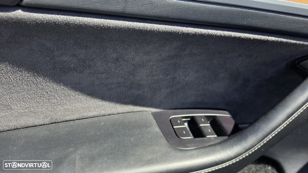 Tesla Model Y Long Range Tração Traseira Premium - 26