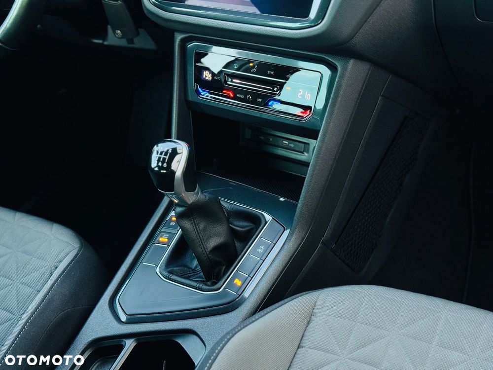 Volkswagen Tiguan 2.0 TDI SCR Life - 24