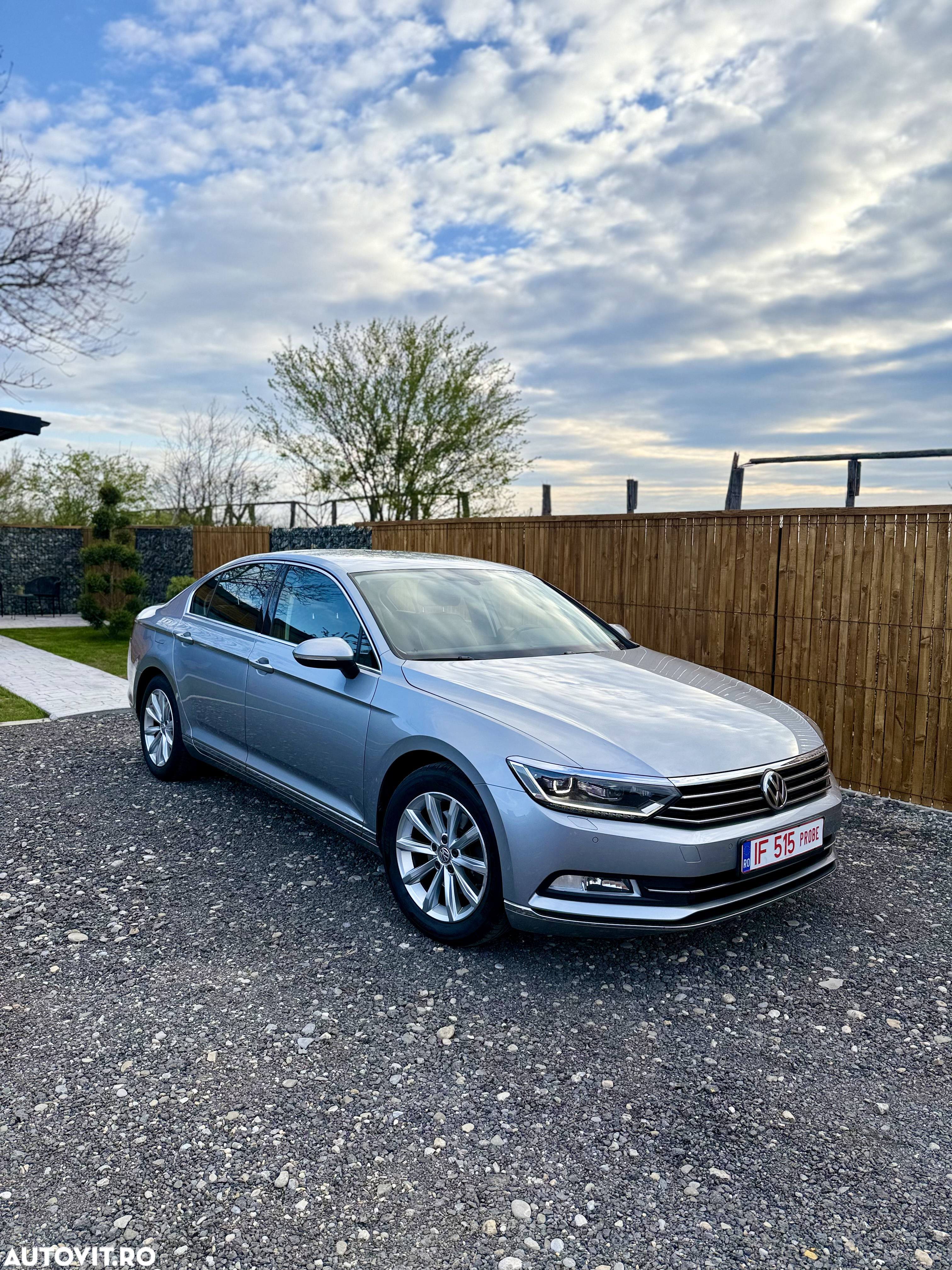 Volkswagen Passat 1.6 TDI DSG Comfortline - 11