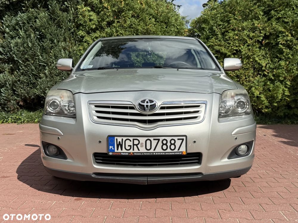 Toyota Avensis 1.8 VVT-i Luna - 2