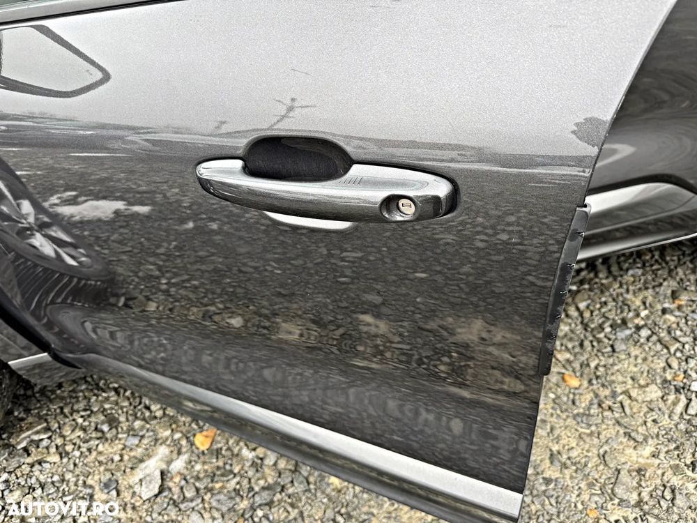 Ford Kuga 2.5 Duratec PHEV ST-LINE X - 25