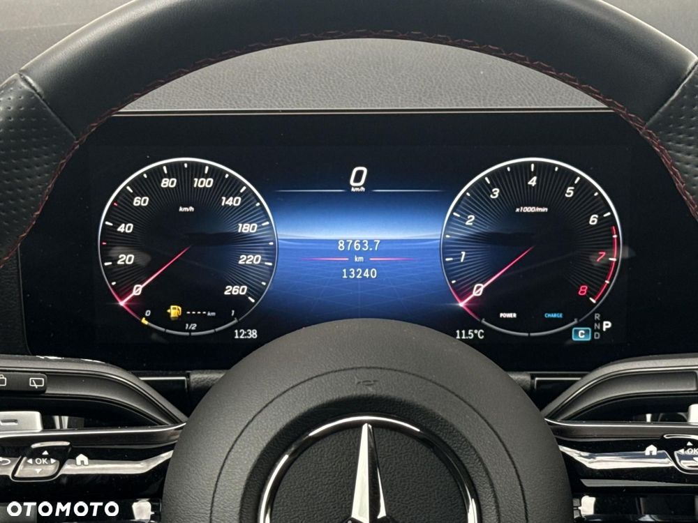 Mercedes-Benz GLA - 14