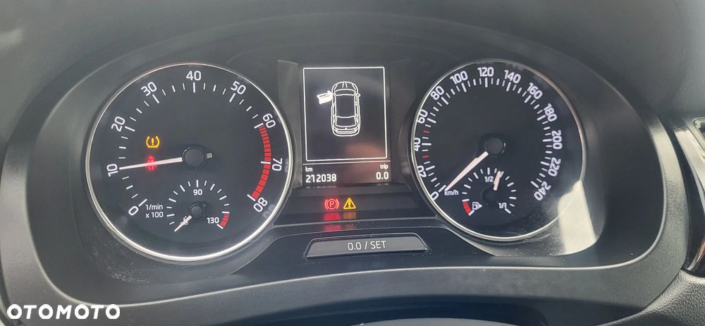 Skoda RAPID 1.4 TSI DSG Style - 16