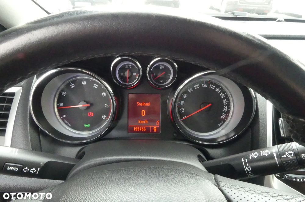 Opel Astra 1.4 T Cosmo - 12