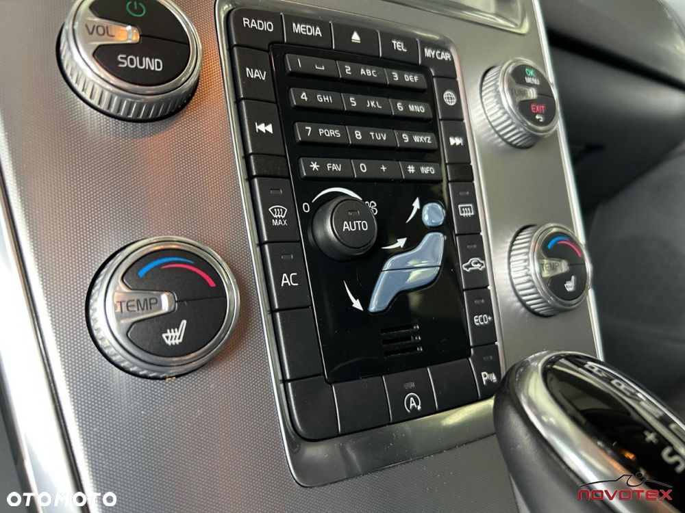Volvo XC 60 D3 Geartronic Momentum - 13