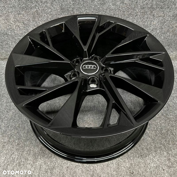 KOMPLET FELG AUDI A5 8W 8W0 S-LINE 18'' 8W0601025FM 18