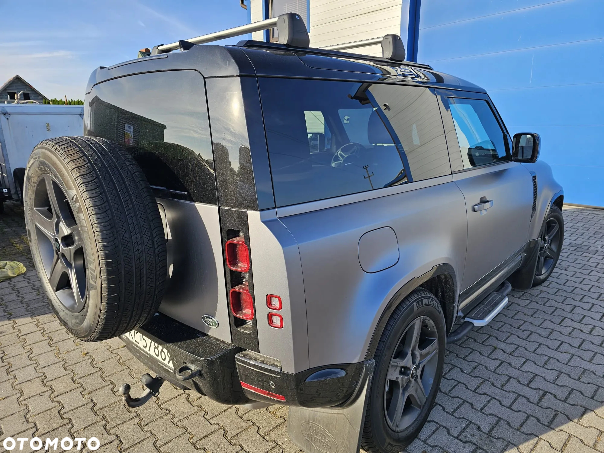 Land Rover Defender - 7