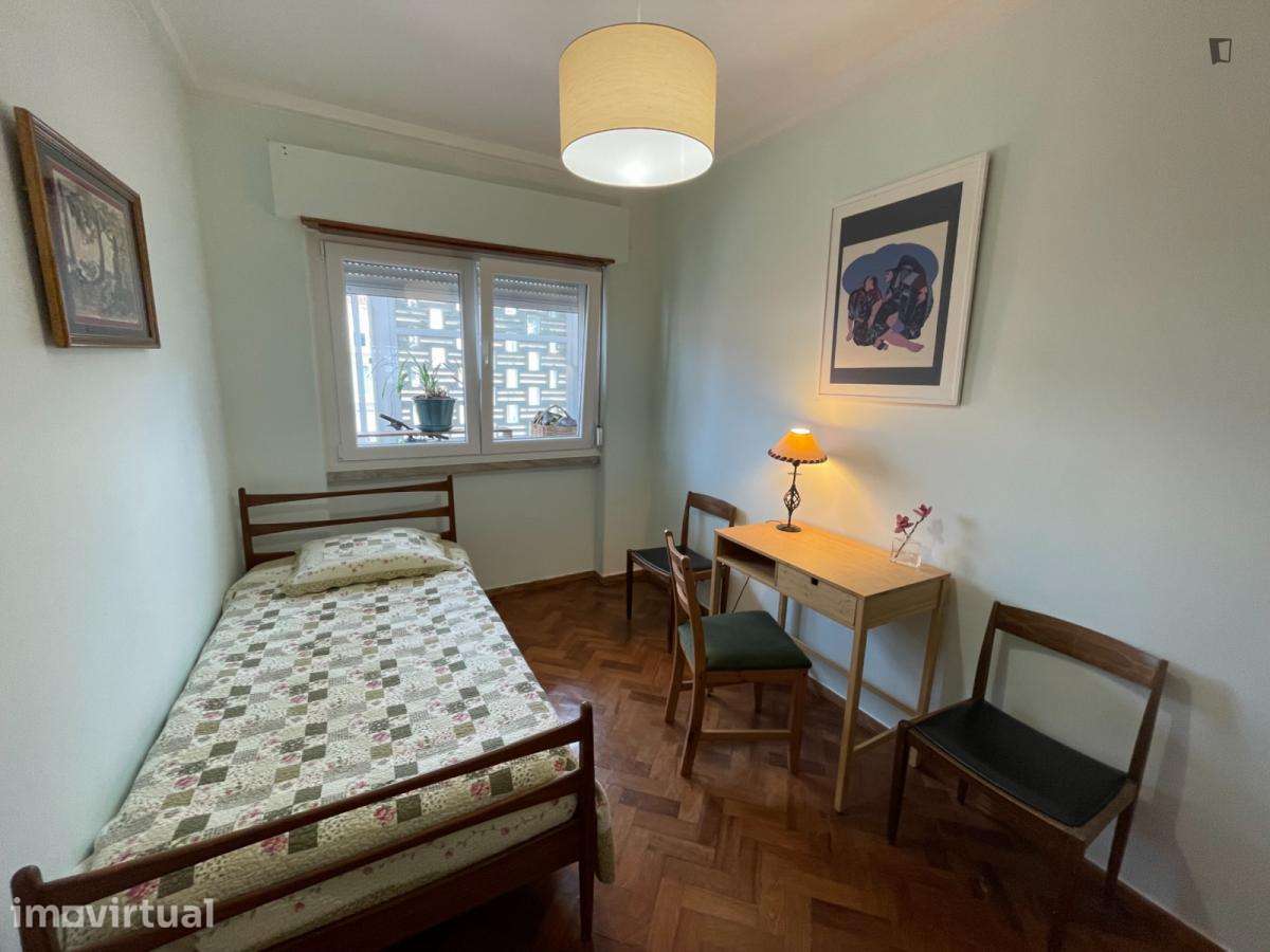 Quarto - localizado em Estoril Lisbon - Grande imagem: 4/11
