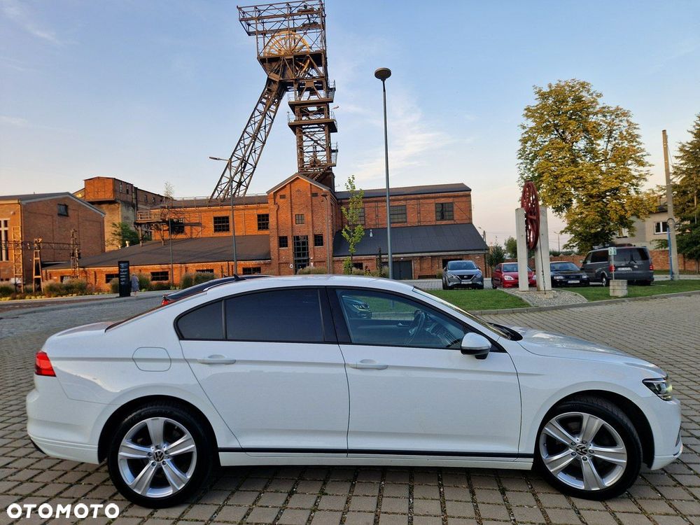 Volkswagen Passat - 9