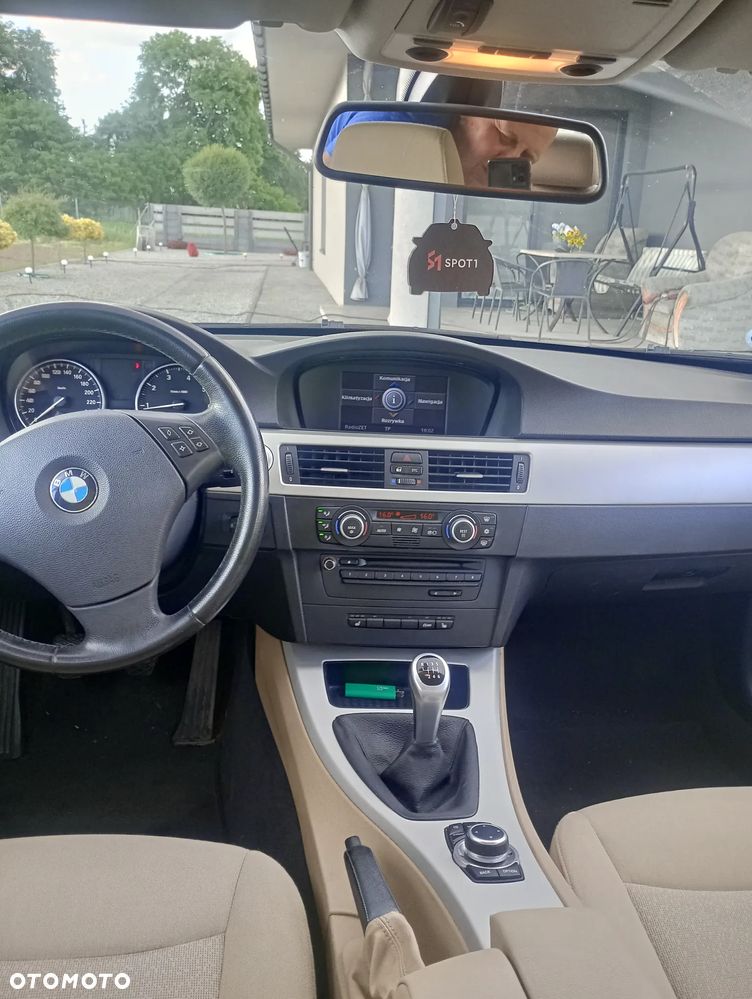 BMW Seria 3 318i Edition Exclusive - 15
