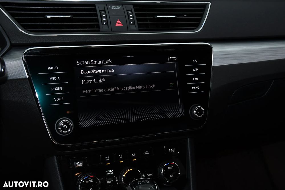 Skoda Superb 2.0 TDI DSG SportLine - 28