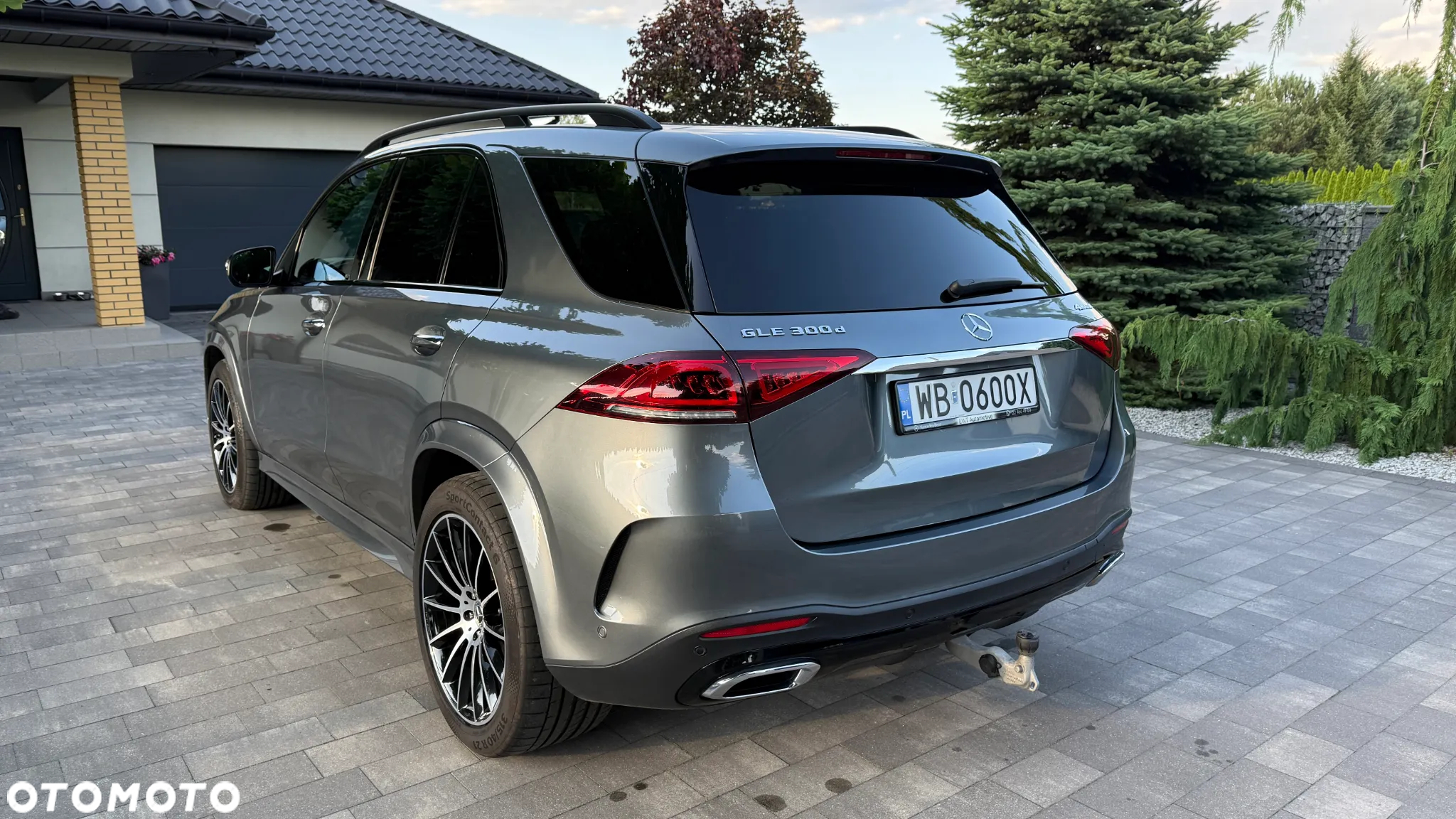 Mercedes-Benz GLE - 12