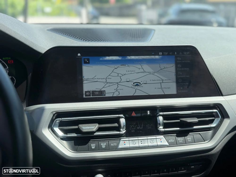 BMW 330 e Aut. Luxury Line - 12