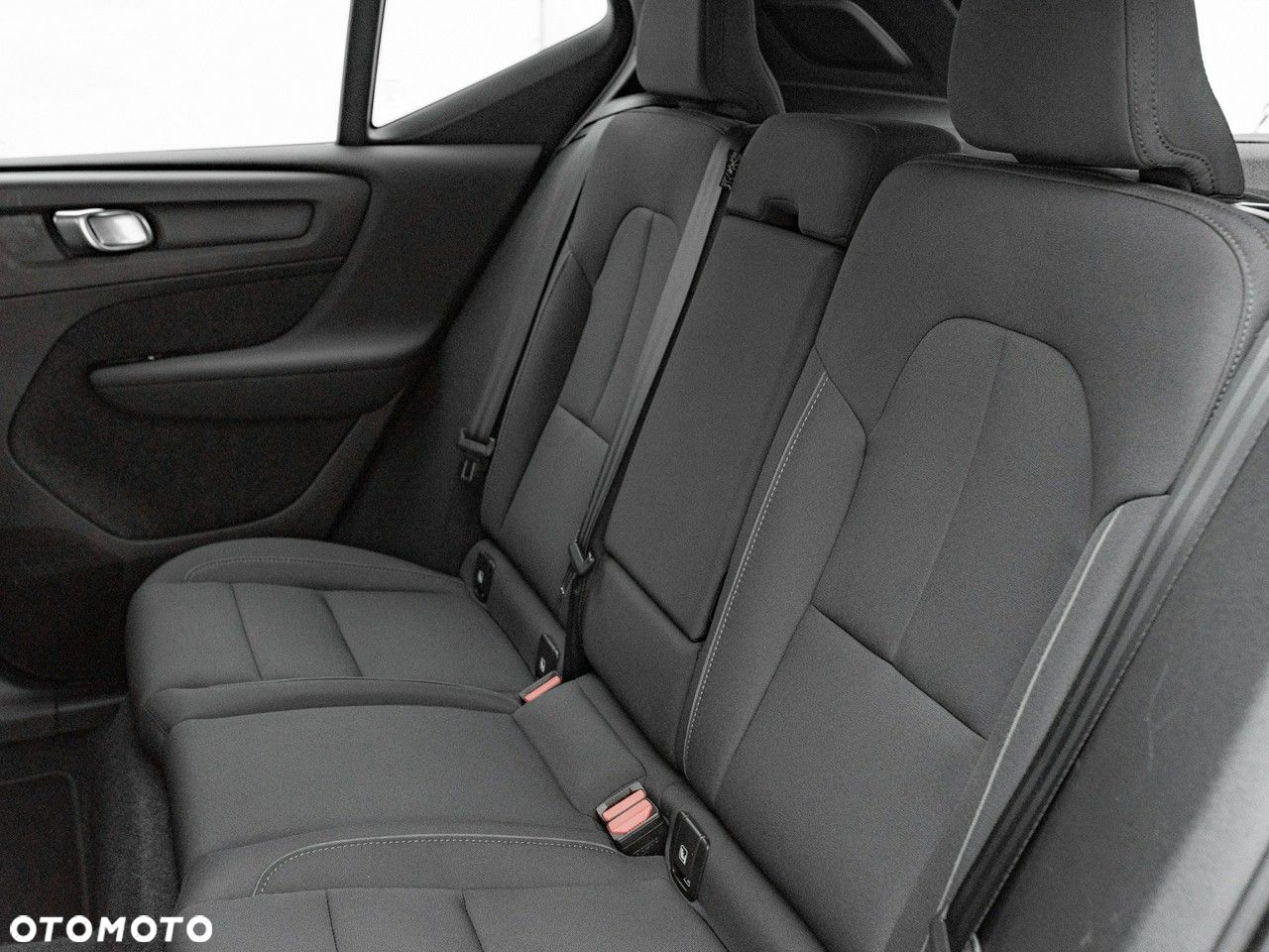 Volvo XC 40 T3 Momentum Pro - 27