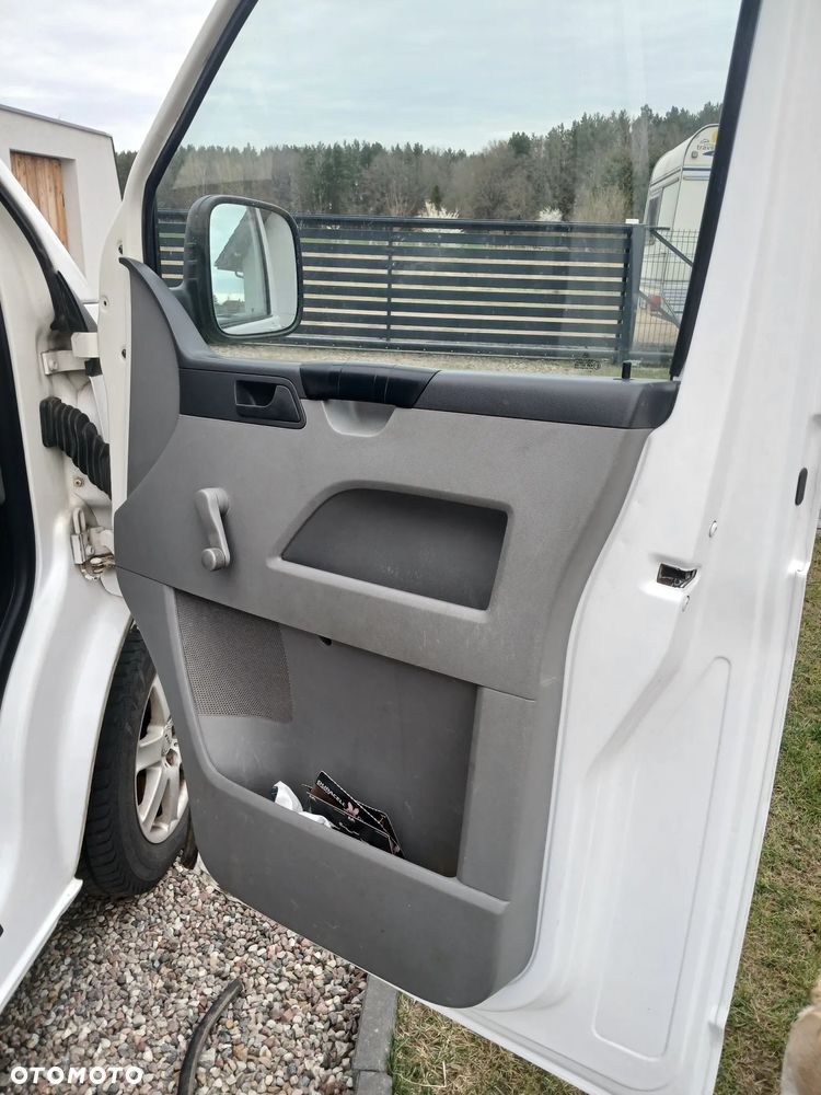 Volkswagen TRANSPORTER 5 - 4