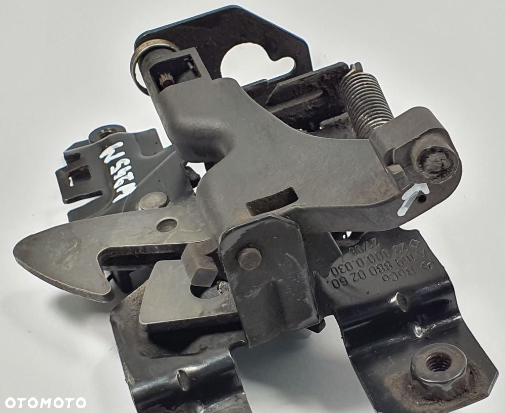 ZAMEK MASKI MERCEDES W245 A1698800260 - 2