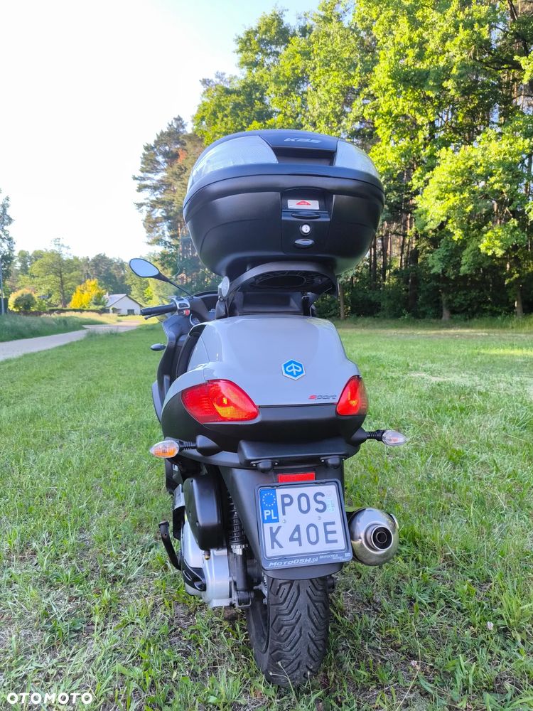 Piaggio MP-3 - 15